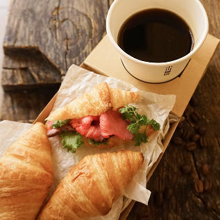 お部屋でも、移動中でも、京都を楽しめる朝食を。